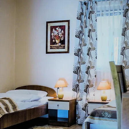 Bed & Breakfast Flowers