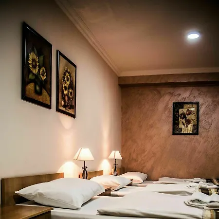 Flowers Bed & Breakfast 3*